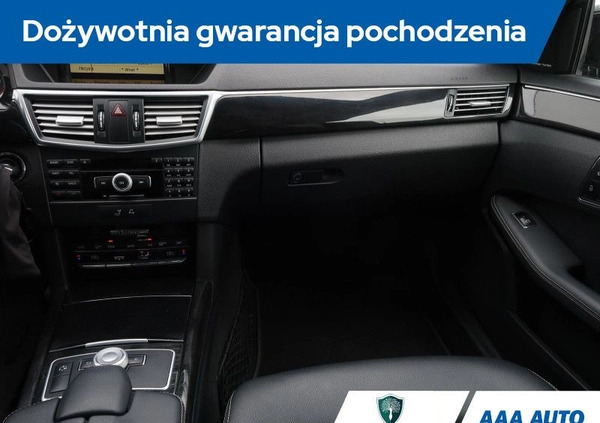 Mercedes-Benz Klasa E cena 50000 przebieg: 245079, rok produkcji 2010 z Radomsko małe 379